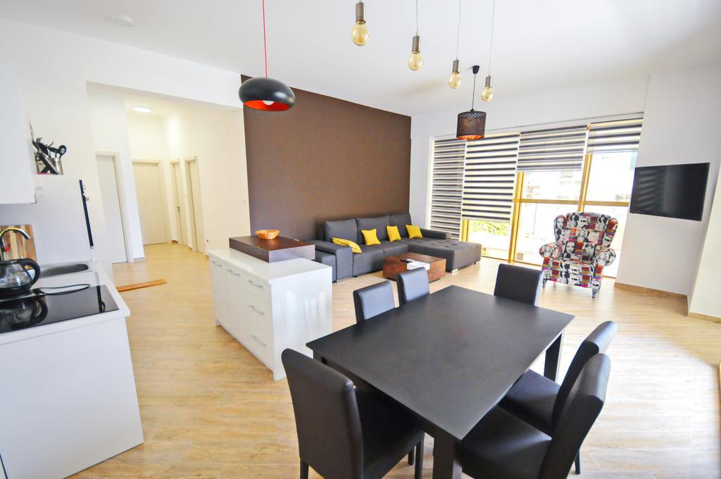 Sea Breeze Lux Apartments Budva Exterior photo