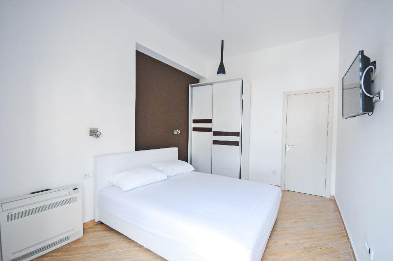Sea Breeze Lux Apartments Budva Exterior photo